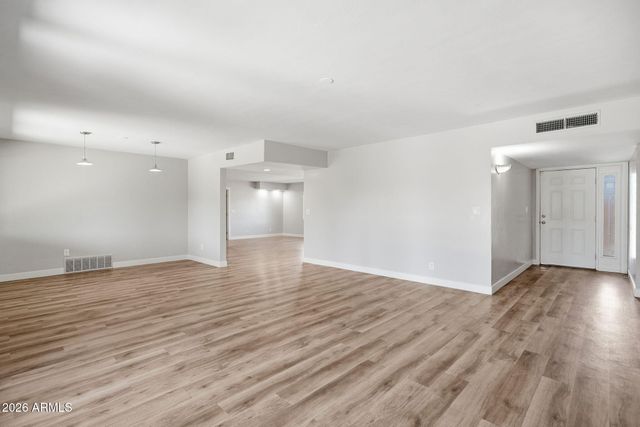 2515 S PALM Drive, Tempe, AZ 85282