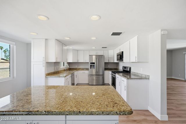 2515 S PALM Drive, Tempe, AZ 85282
