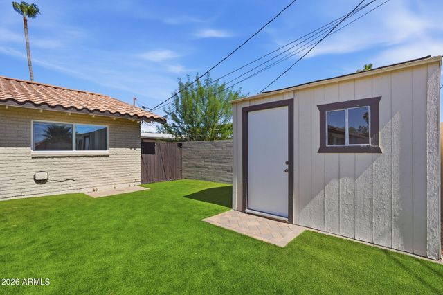 2515 S PALM Drive, Tempe, AZ 85282