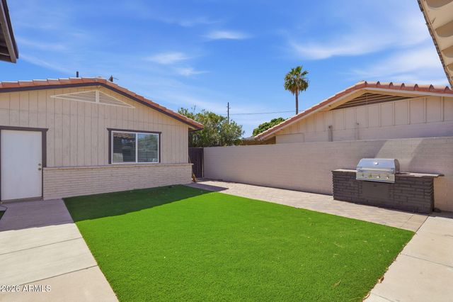 2515 S PALM Drive, Tempe, AZ 85282