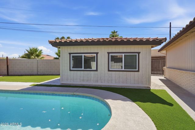 2515 S PALM Drive, Tempe, AZ 85282