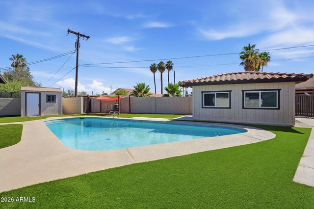 2515 S PALM Drive, Tempe, AZ 85282
