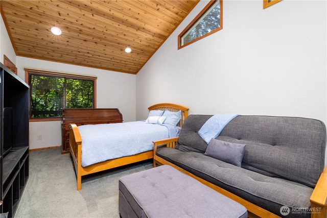 70 N Handicap Place, Hoodsport, WA 98548