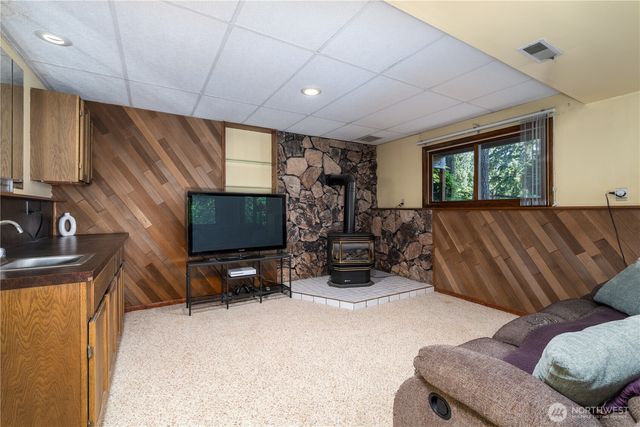 70 N Handicap Place, Hoodsport, WA 98548