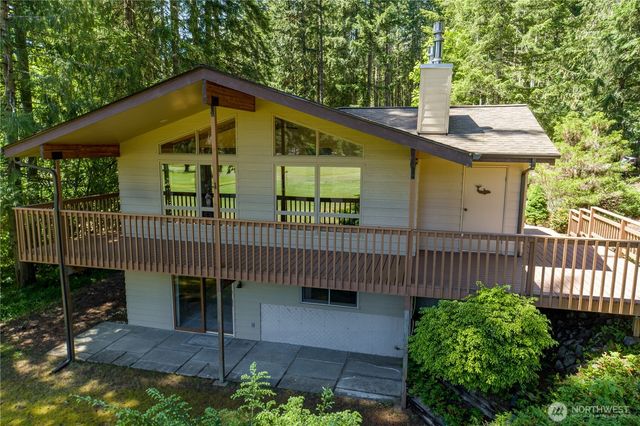70 N Handicap Place, Hoodsport, WA 98548