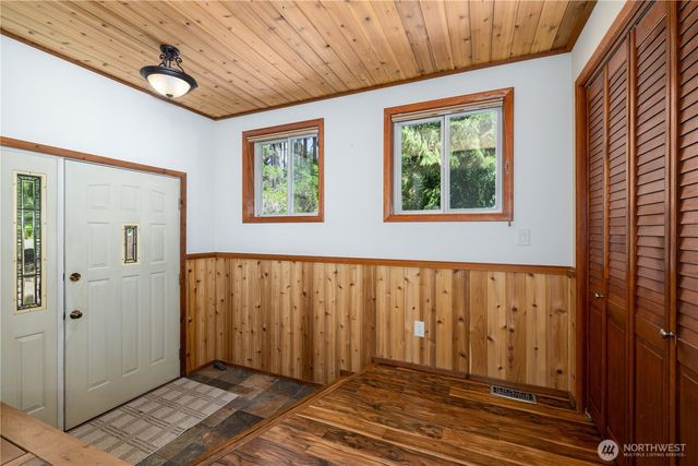 70 N Handicap Place, Hoodsport, WA 98548