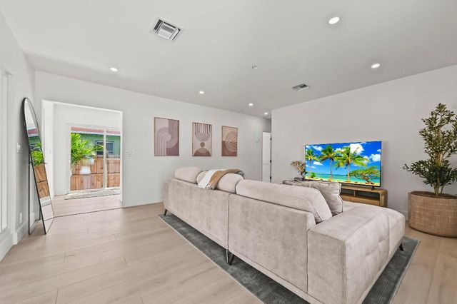 3400 Parker Avenue, West Palm Beach, FL 33405