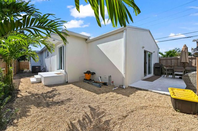 3400 Parker Avenue, West Palm Beach, FL 33405