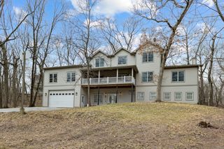 122 Lincolnwood Court, Spring Grove, IL 60081