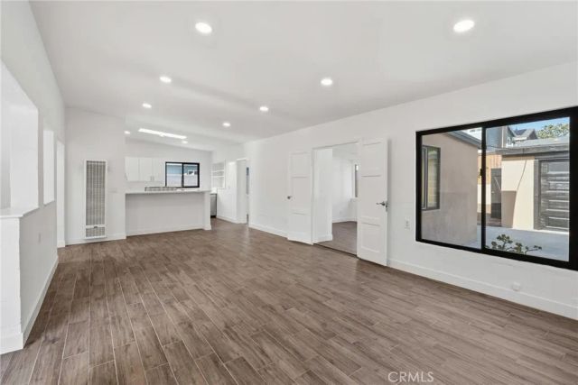 217 S Aviation, Manhattan Beach, CA 90266