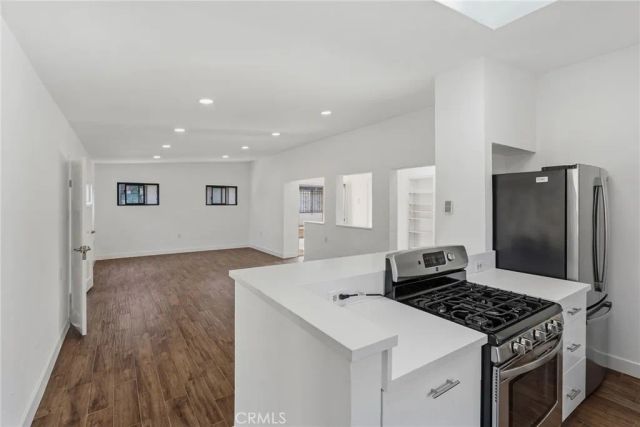 217 S Aviation, Manhattan Beach, CA 90266