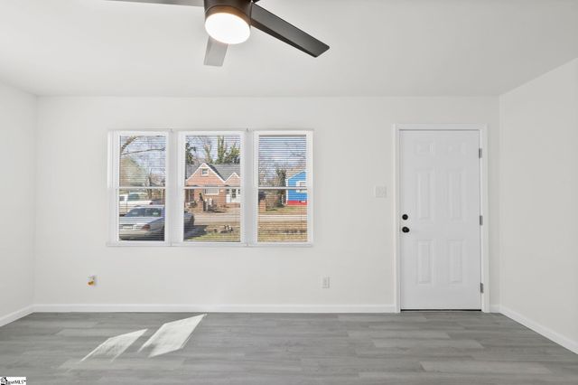 106 Allen Avenue, Spartanburg, SC 29303