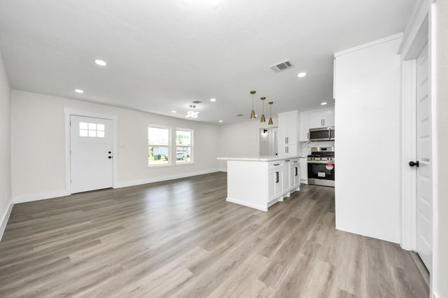 918 Loper Street, Houston, TX 77017