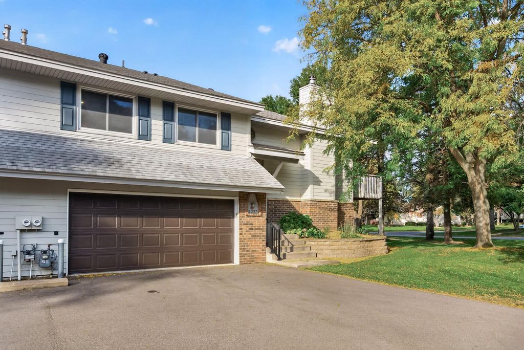 11227 Xavier Circle, Bloomington, MN 55437 — photo 2