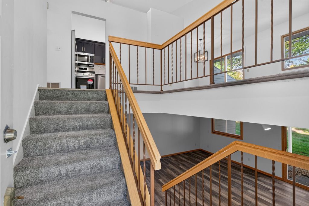 11227 Xavier Circle, Bloomington, MN 55437 — photo 5