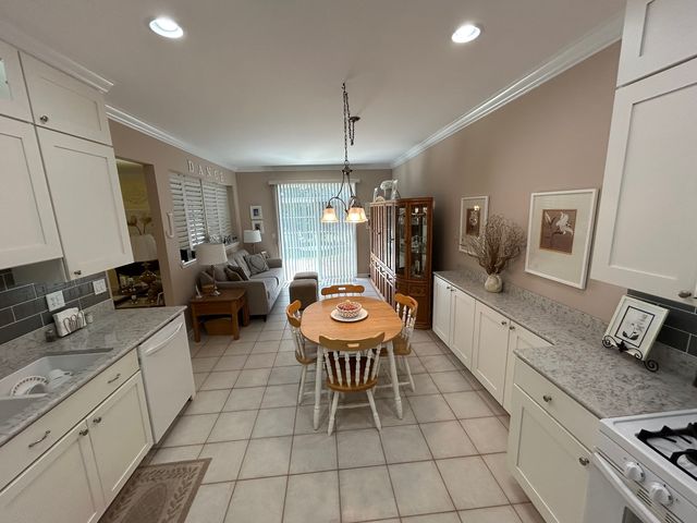 21561 Wolf Lake Court, Crest Hill, IL 60403