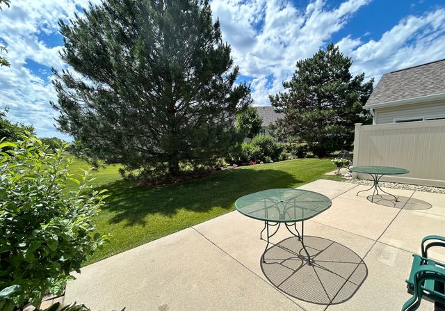 21561 Wolf Lake Court, Crest Hill, IL 60403