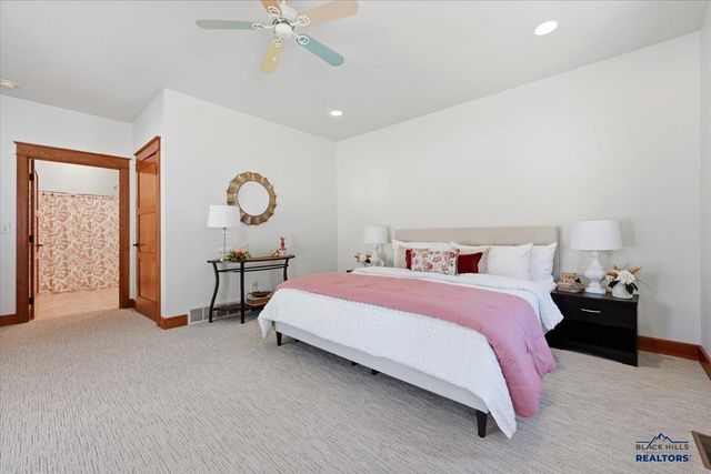 3435 FOX RUN LN, Spearfish, SD 57783