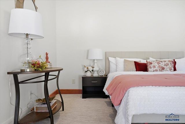 3435 FOX RUN LN, Spearfish, SD 57783