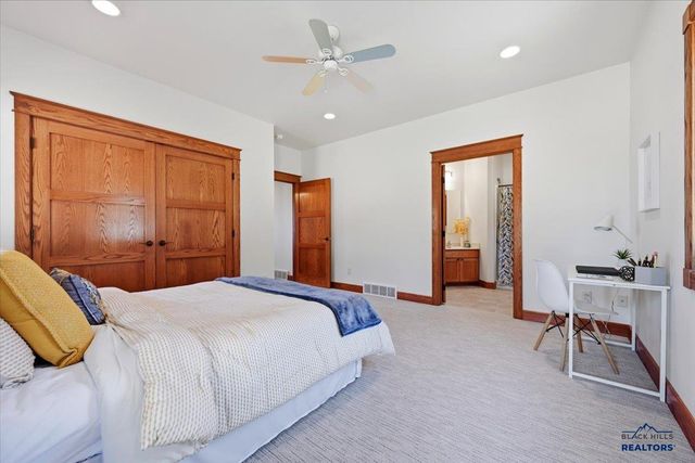 3435 FOX RUN LN, Spearfish, SD 57783