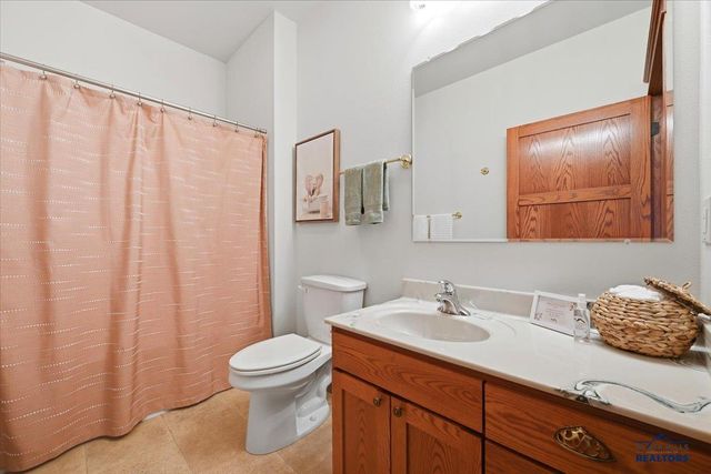 3435 FOX RUN LN, Spearfish, SD 57783