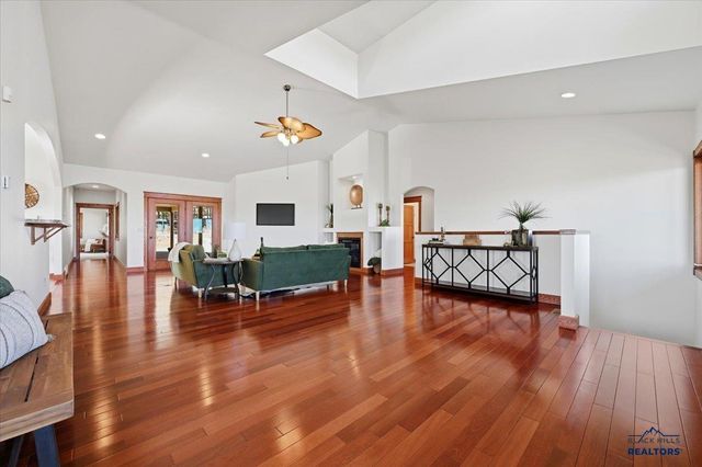 3435 FOX RUN LN, Spearfish, SD 57783