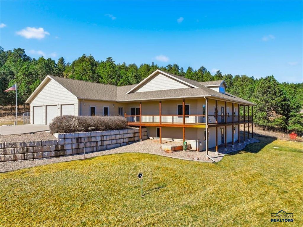 3435 FOX RUN LN, Spearfish, SD 57783