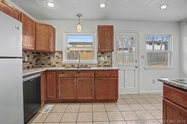 3802 S Allegheny Avenue, Tulsa, OK 74135