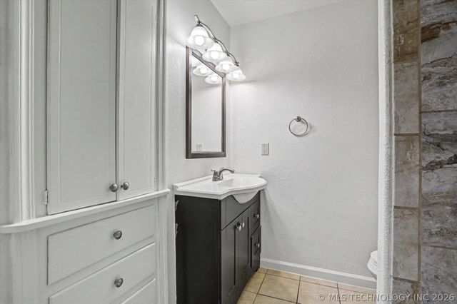 3802 S Allegheny Avenue, Tulsa, OK 74135