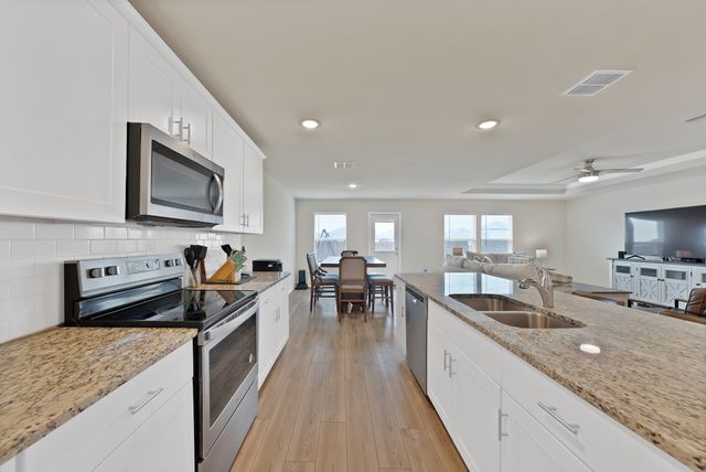 4601 Greenham Lane, Fort Worth, TX 76036