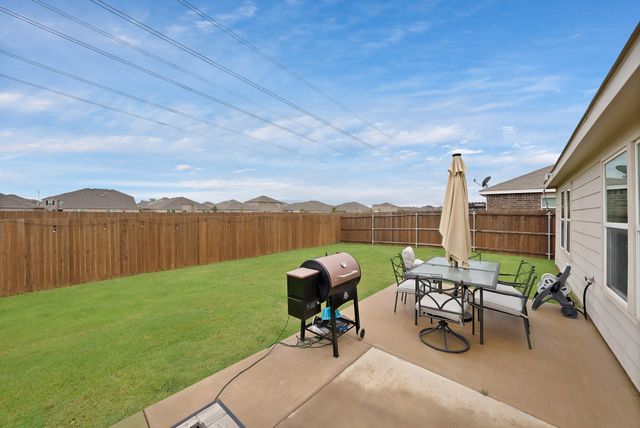 4601 Greenham Lane, Fort Worth, TX 76036