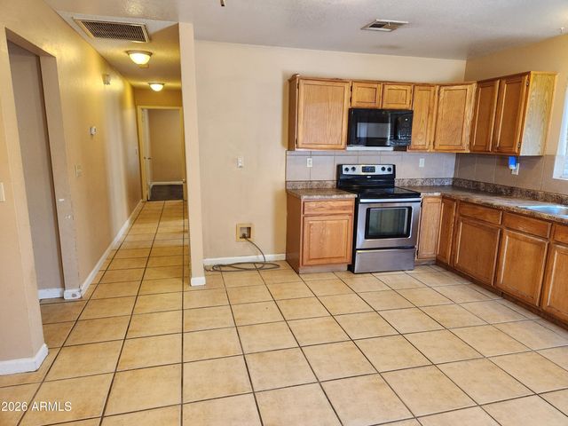 5028 N 102ND Avenue, Glendale, AZ 85307