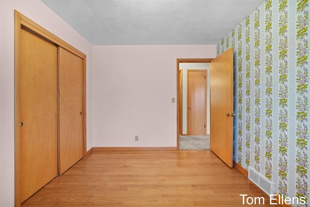 3705 Hazelwood Avenue, Wyoming, MI 49519