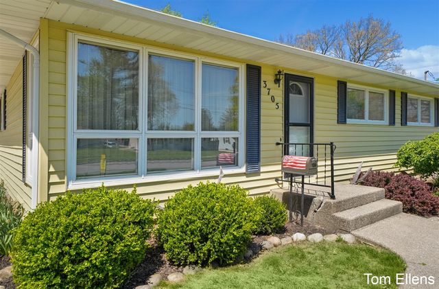3705 Hazelwood Avenue, Wyoming, MI 49519