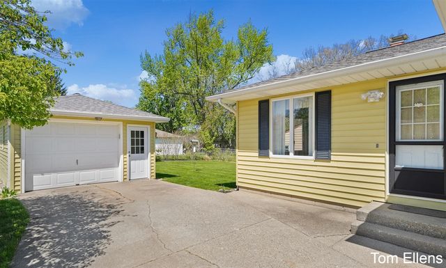 3705 Hazelwood Avenue, Wyoming, MI 49519