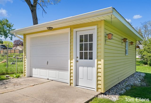 3705 Hazelwood Avenue, Wyoming, MI 49519