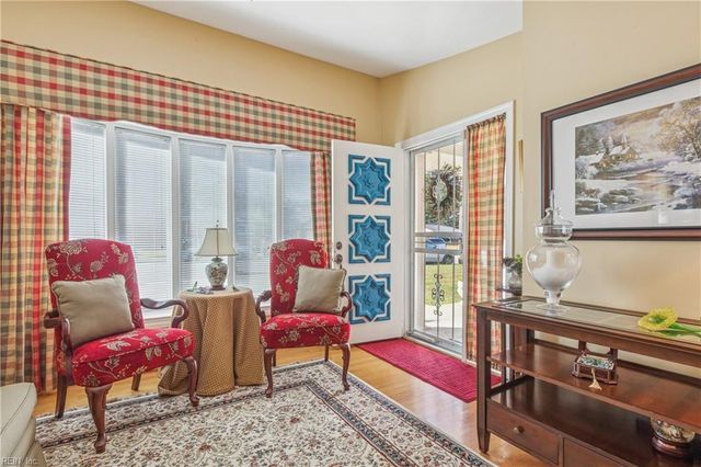 702 Kings View CT, Hampton, VA 23669