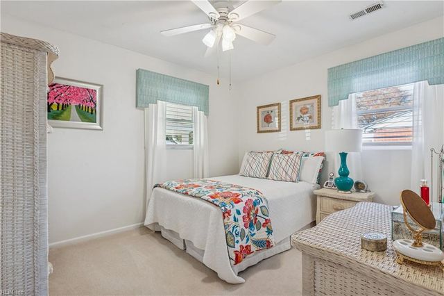 702 Kings View CT, Hampton, VA 23669