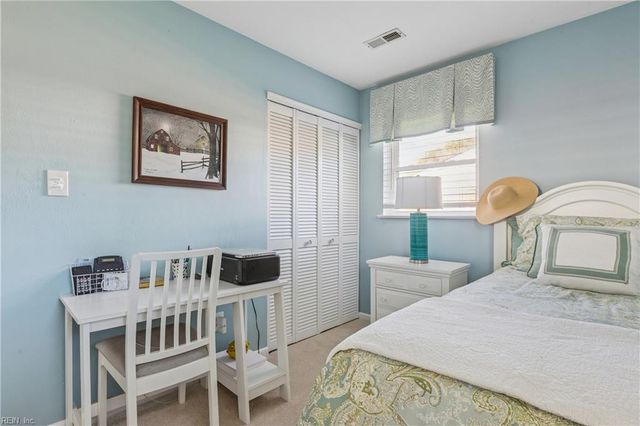 702 Kings View CT, Hampton, VA 23669