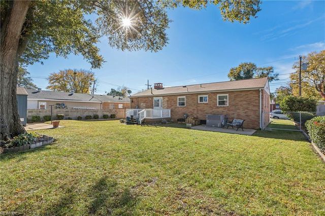 702 Kings View CT, Hampton, VA 23669