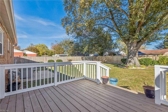 702 Kings View CT, Hampton, VA 23669