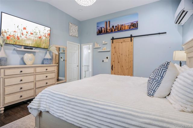 1005 Ferngate Drive, Franklin Square, NY 11010