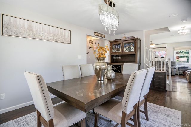 1005 Ferngate Drive, Franklin Square, NY 11010