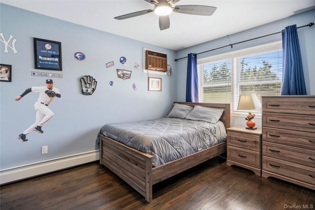 1005 Ferngate Drive, Franklin Square, NY 11010