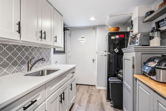 1005 Ferngate Drive, Franklin Square, NY 11010