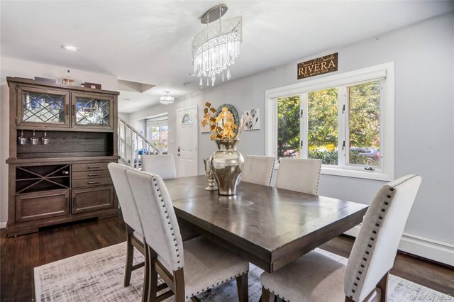 1005 Ferngate Drive, Franklin Square, NY 11010