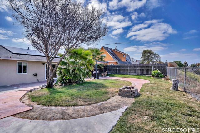 368 Los Reyes DR, San Diego, CA 92114