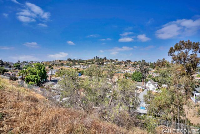 368 Los Reyes DR, San Diego, CA 92114