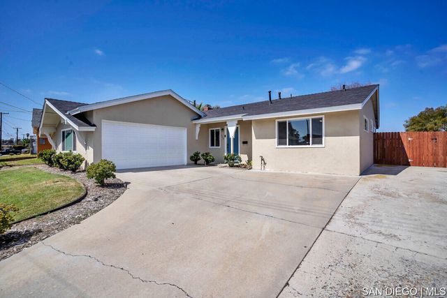 368 Los Reyes DR, San Diego, CA 92114