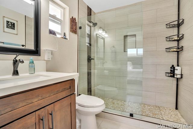 368 Los Reyes DR, San Diego, CA 92114